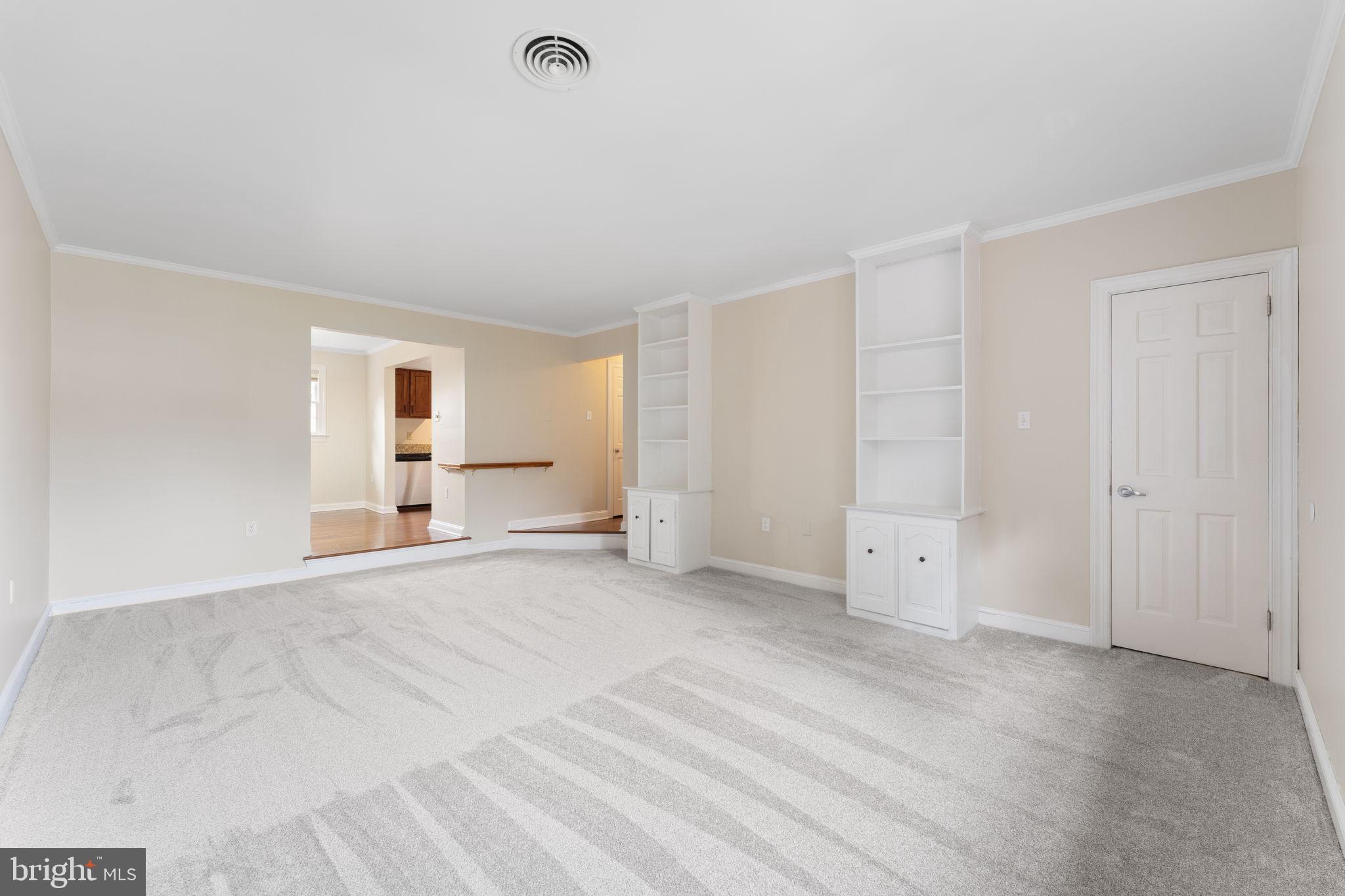 306 Yardley Commons Yardley, PA 19067 - Photo 7 of 27