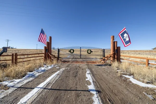 $2,500,000 | 2 Antelope Trail, Pinedale, WY 82941