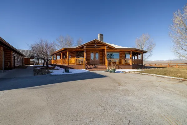 $2,500,000 | 2 Antelope Trail, Pinedale, WY 82941