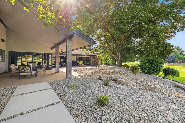 $789,900 | 828 South Skylark Way, Othello, WA 99344