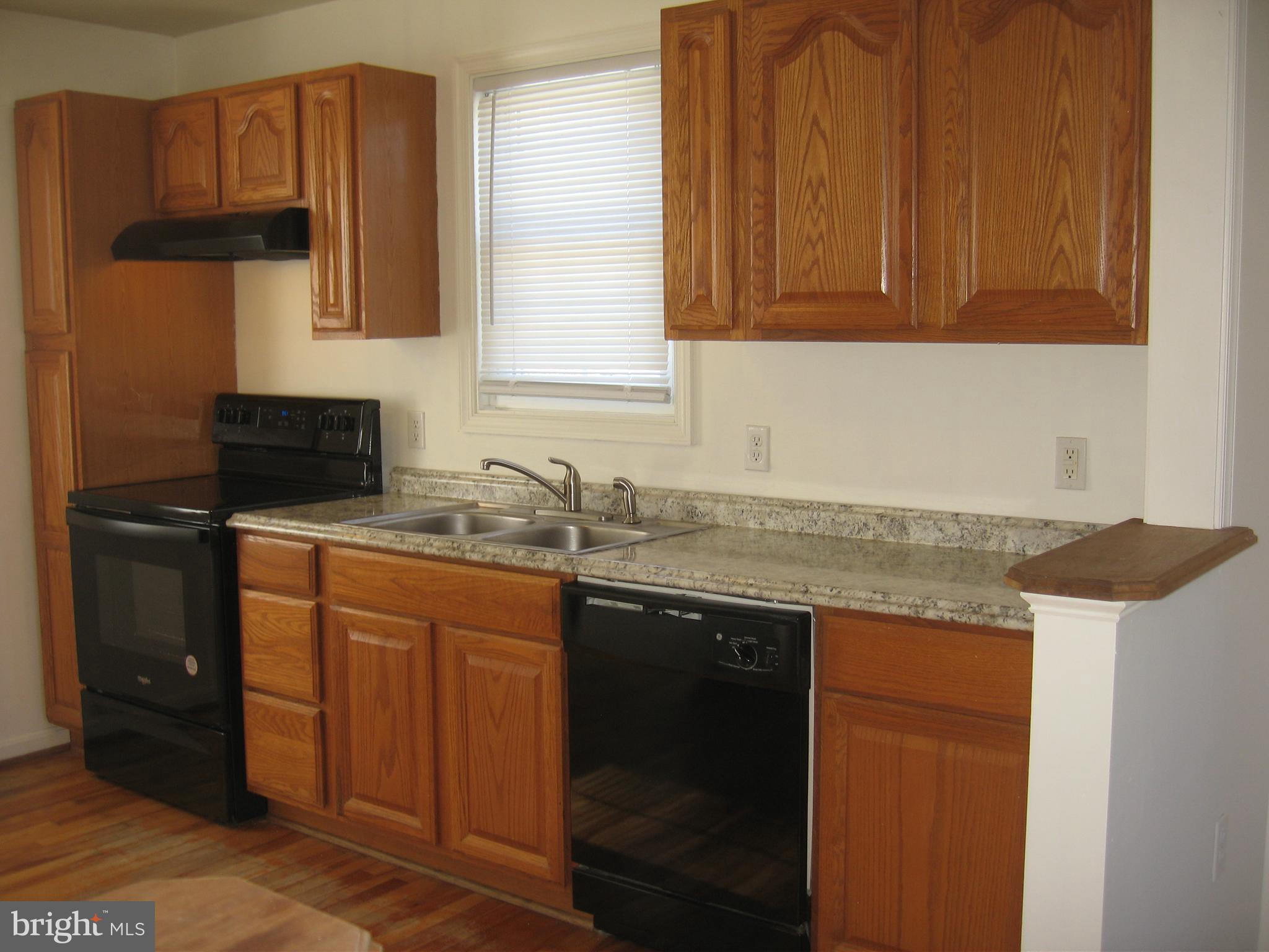 121 West 7th Avenue Ranson, WV 25438 - Photo 4 of 16
