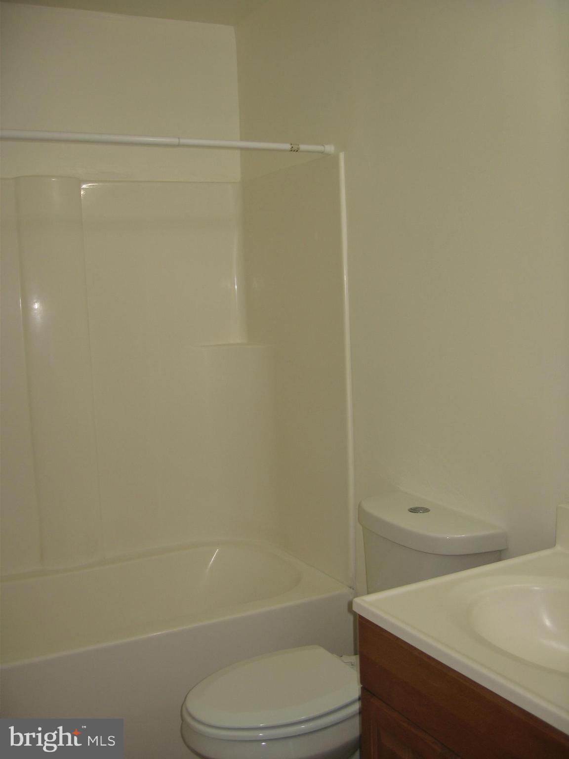 121 West 7th Avenue Ranson, WV 25438 - Photo 9 of 16 Full Bathroom