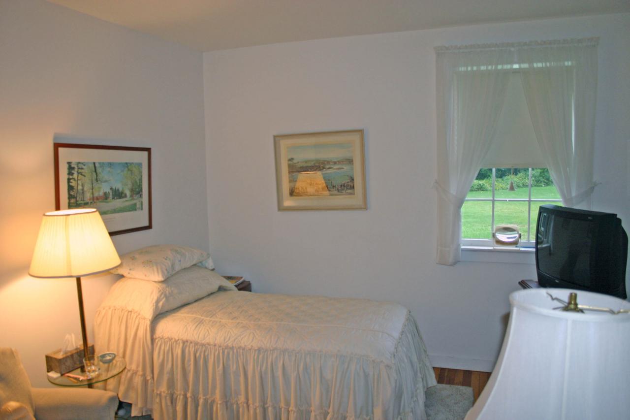 57 Main Street, Unit 2 Stockbridge, MA 01262 - Photo 3 of 5 Bedroom