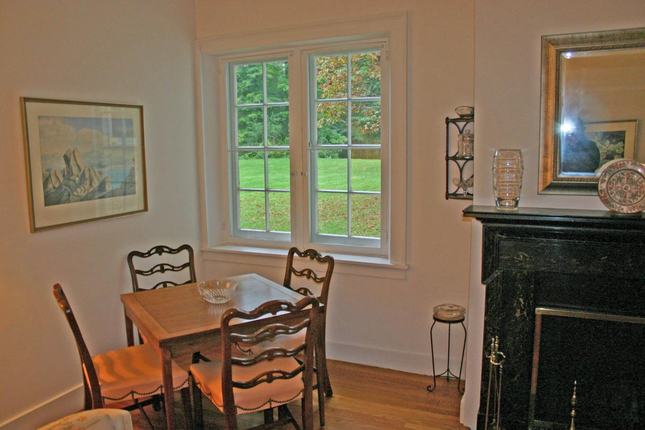 57 Main Street, Unit 2 Stockbridge, MA 01262 - Photo 4 of 5 Dining area
