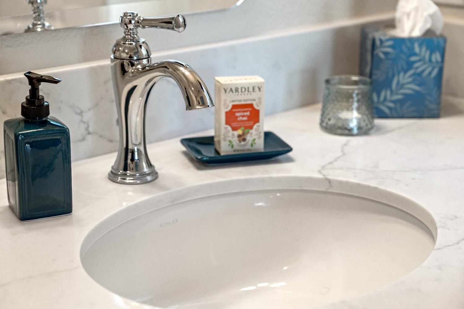 16153 Indian Springs Road Penn Valley, CA 95946 - Photo 61 of 64 a bathroom with a sink and a mirror
