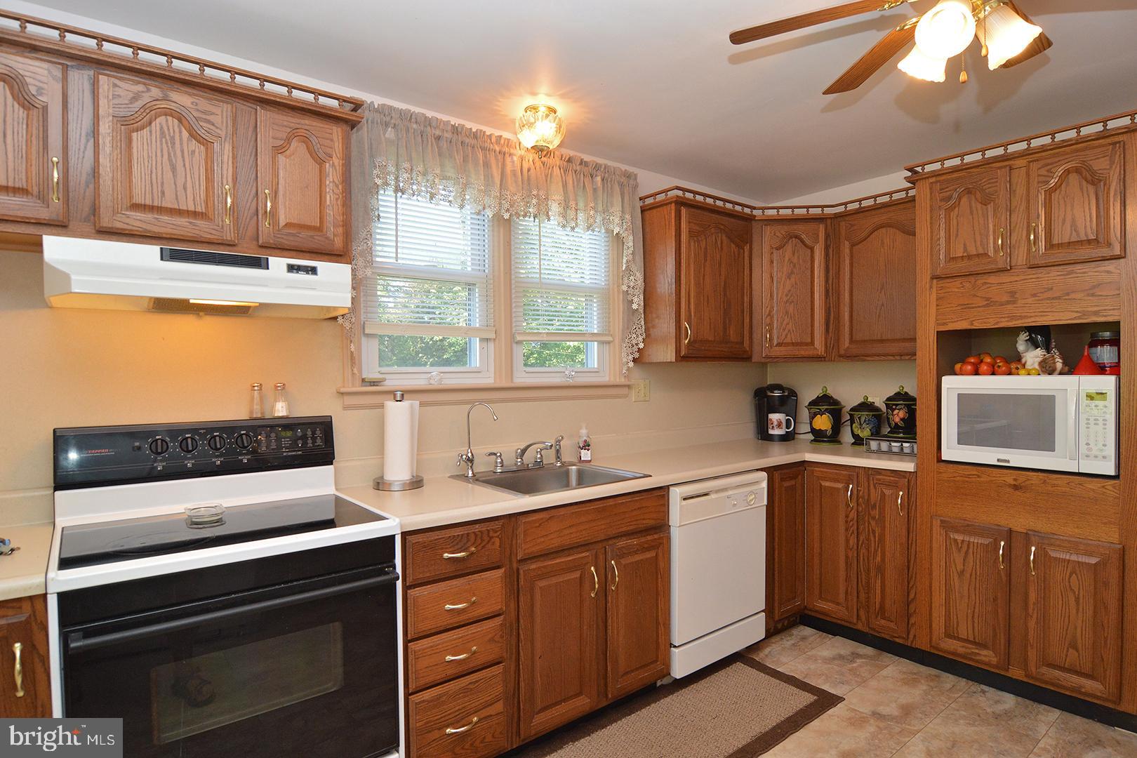 912 Center Road Leesport, PA 19533 - Photo 15 of 48 Gallery Image 15