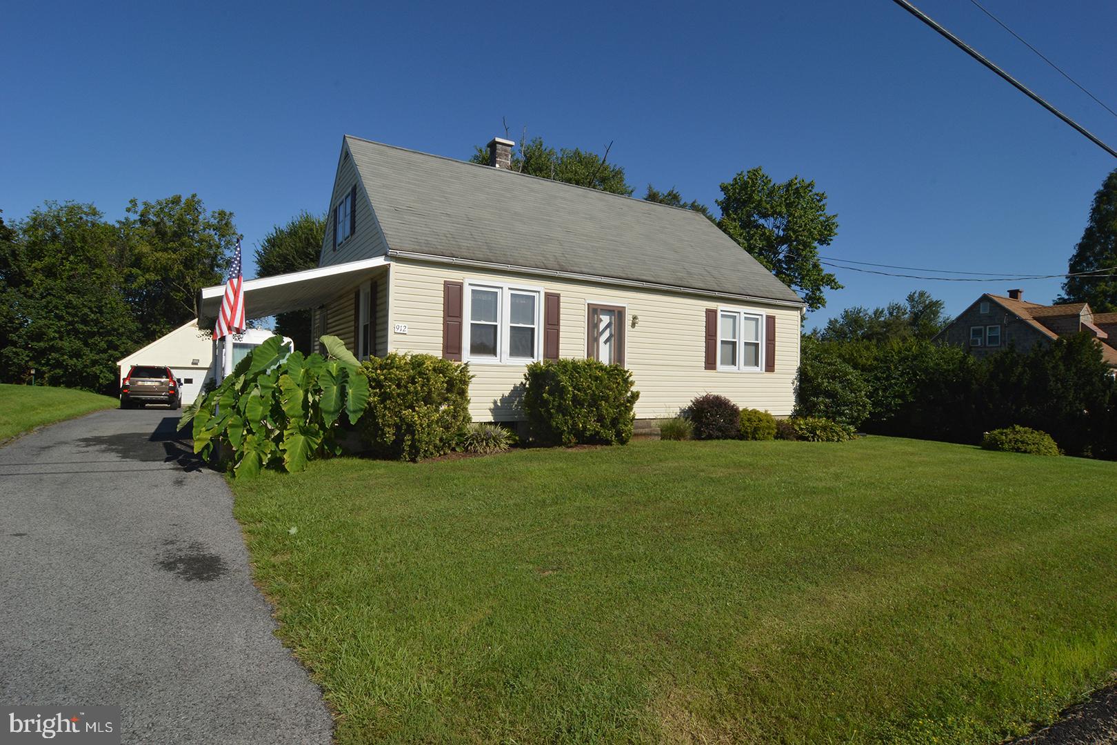 912 Center Road Leesport, PA 19533 - Photo 4 of 48 Gallery Image 4