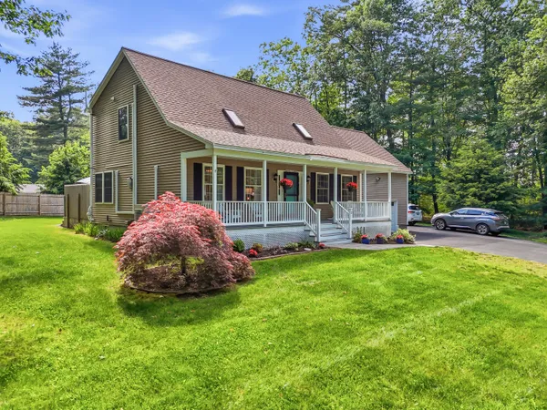 $775,000 | 2 Shady Woods Lane, Kennebunk, ME 04043