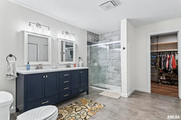 $699,900 | 5037 Wesley Chapel Road, New Berlin, IL 62670