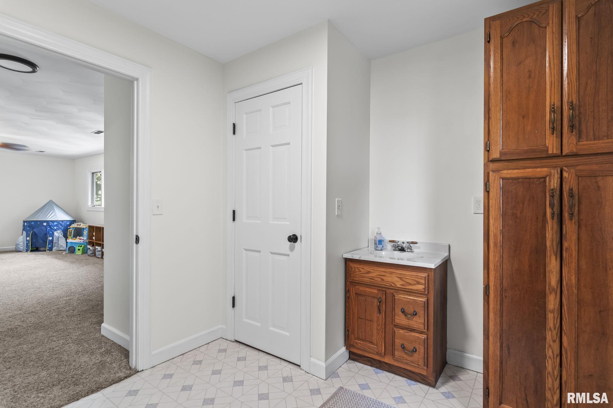 5037 Wesley Chapel Road New Berlin, IL 62670 - Photo 33 of 73