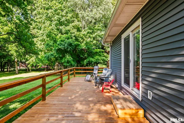 $699,900 | 5037 Wesley Chapel Road, New Berlin, IL 62670