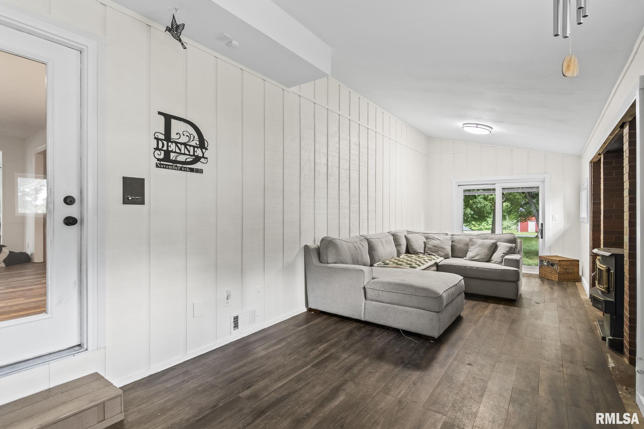 5037 Wesley Chapel Road New Berlin, IL 62670 - Photo 5 of 73