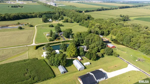$699,900 | 5037 Wesley Chapel Road, New Berlin, IL 62670