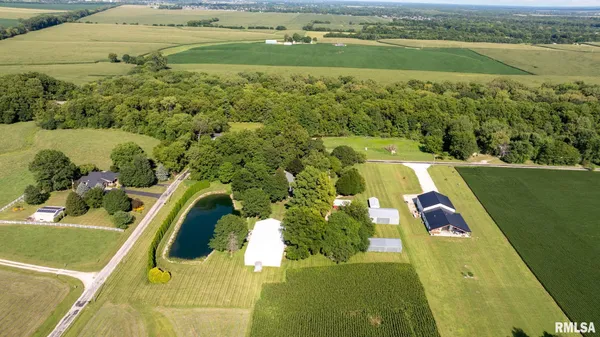 $699,900 | 5037 Wesley Chapel Road, New Berlin, IL 62670