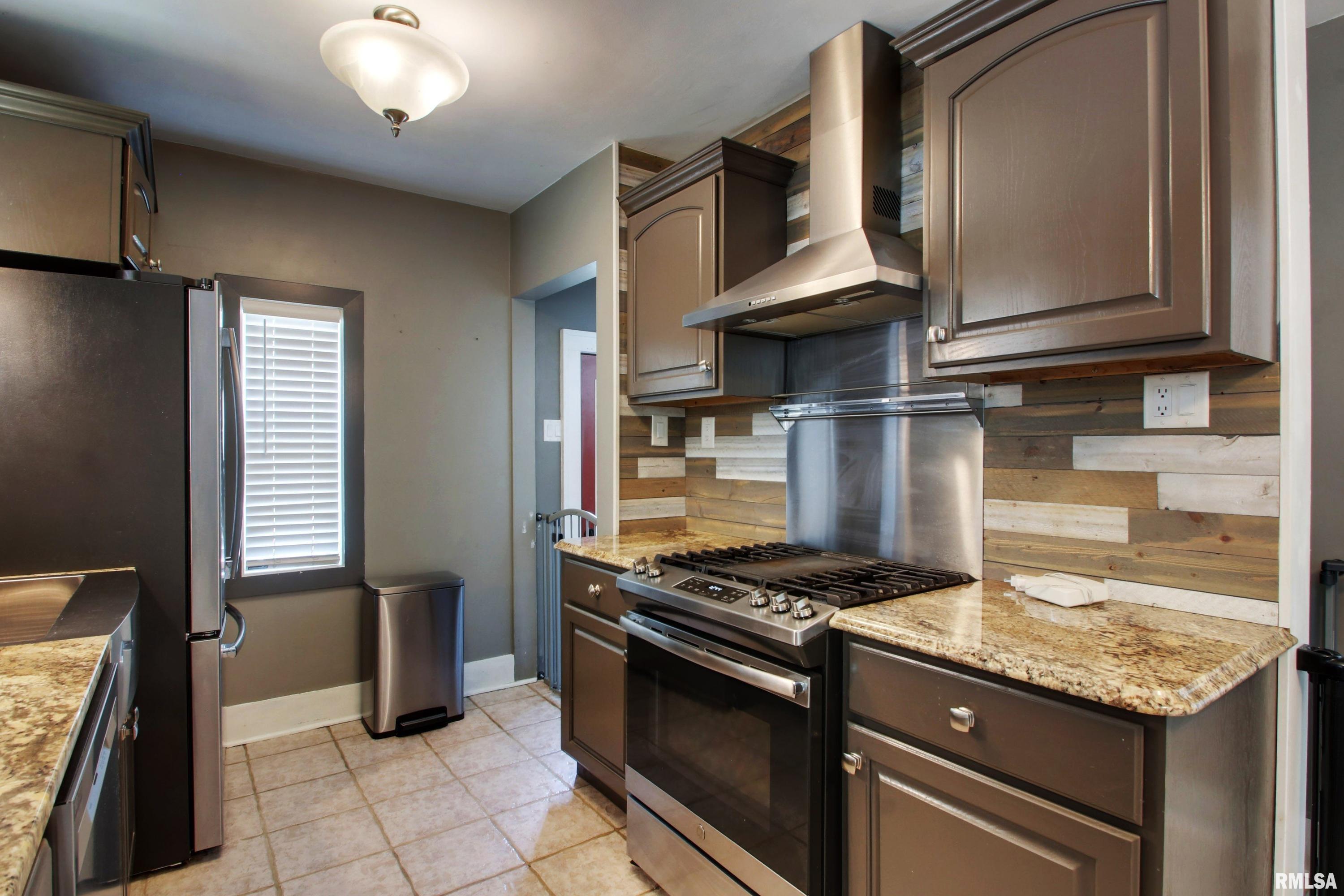 1300 South 24th Street Quincy, IL 62301 - Photo 9 of 24