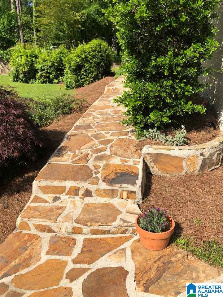 703 Belmont Road Birmingham, AL 35209 - Photo 7 of 34