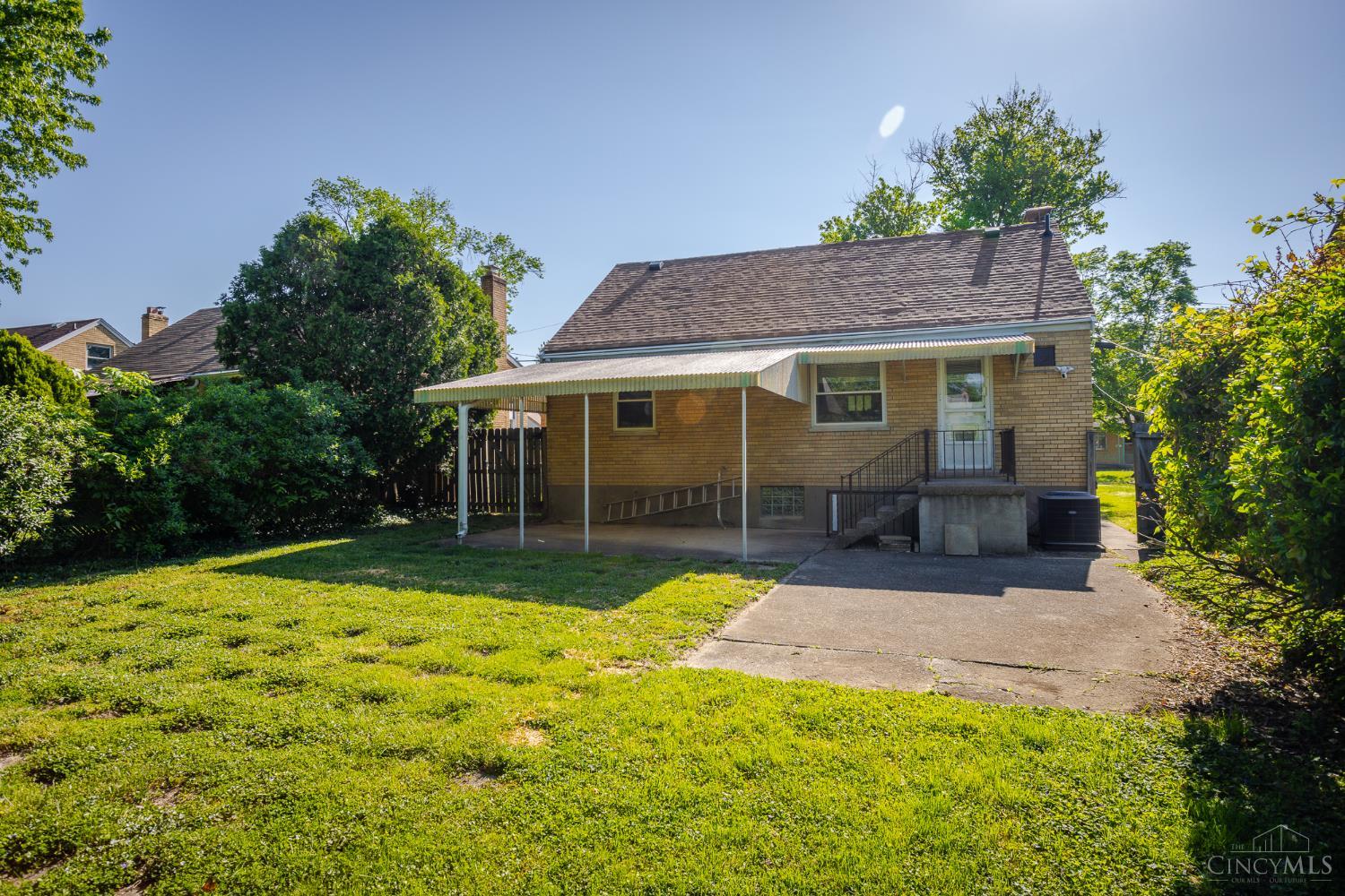 3611 Neiheisel Avenue Cincinnati, OH 45248 - Photo 22 of 26