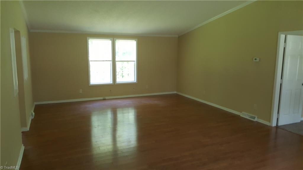105 Kiger Farm Road Winston-Salem, NC 27105 - Photo 4 of 18 Gallery Image 4