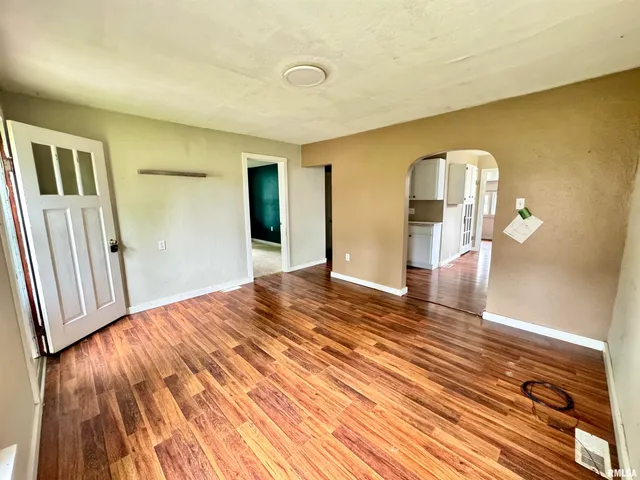 $70,000 | 220 East Washington, Mount Sterling, IL 62353