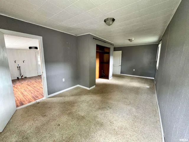 $70,000 | 220 East Washington, Mount Sterling, IL 62353