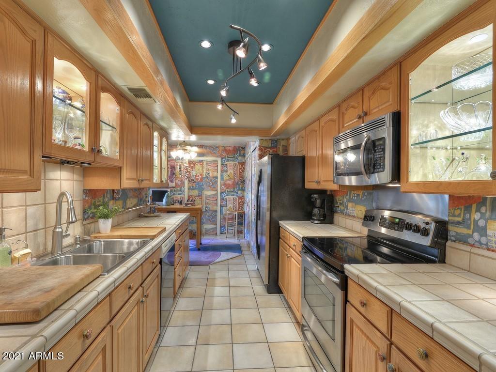 4446 East Camelback Road, Unit 109 Phoenix, AZ 85018 - Photo 10 of 29 Chefs Kitchen