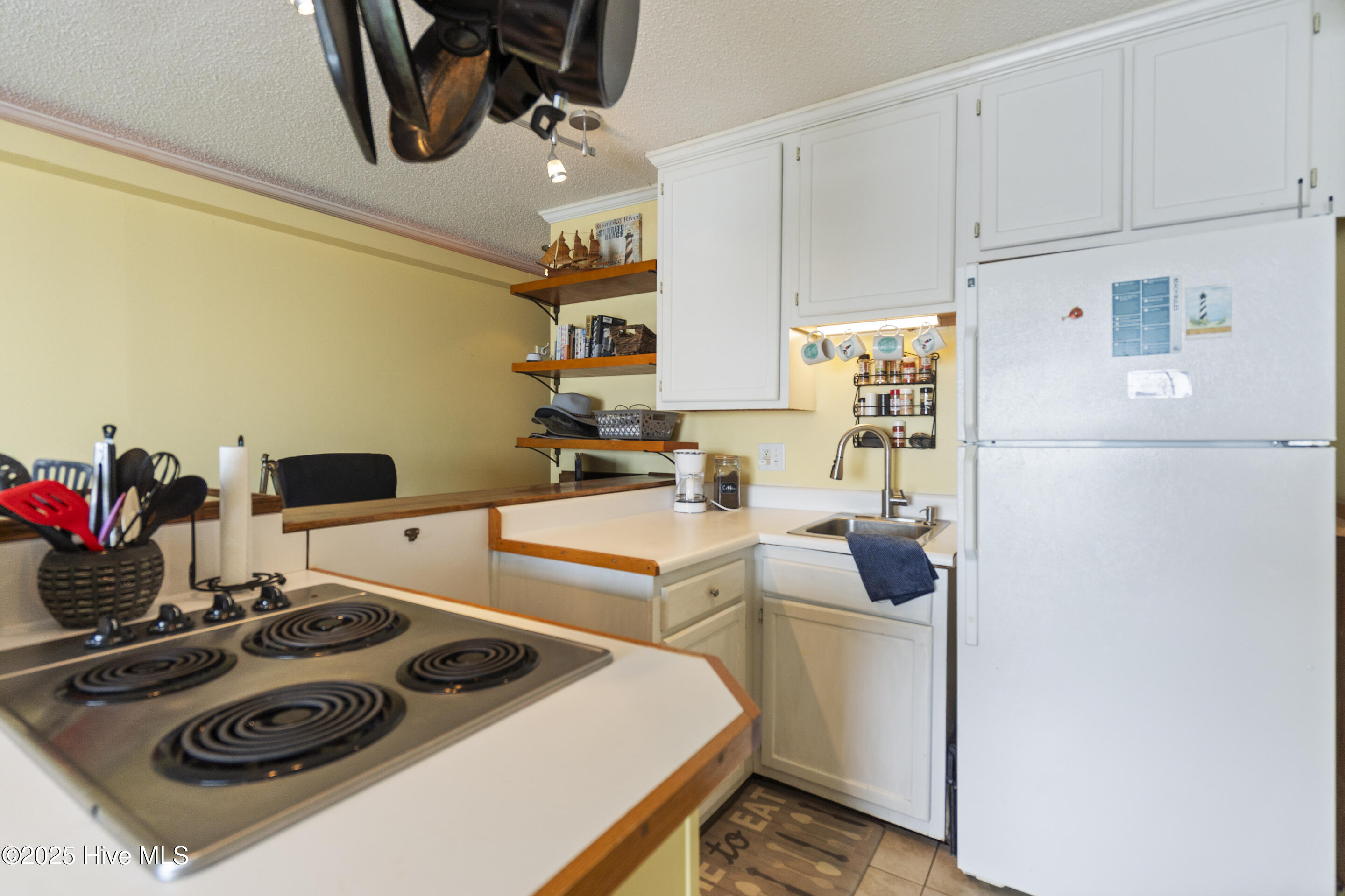 2264 New River Inlet Road, Unit 304 North Topsail Beach, NC 28460 - Photo 6 of 40 mls-DSC03416