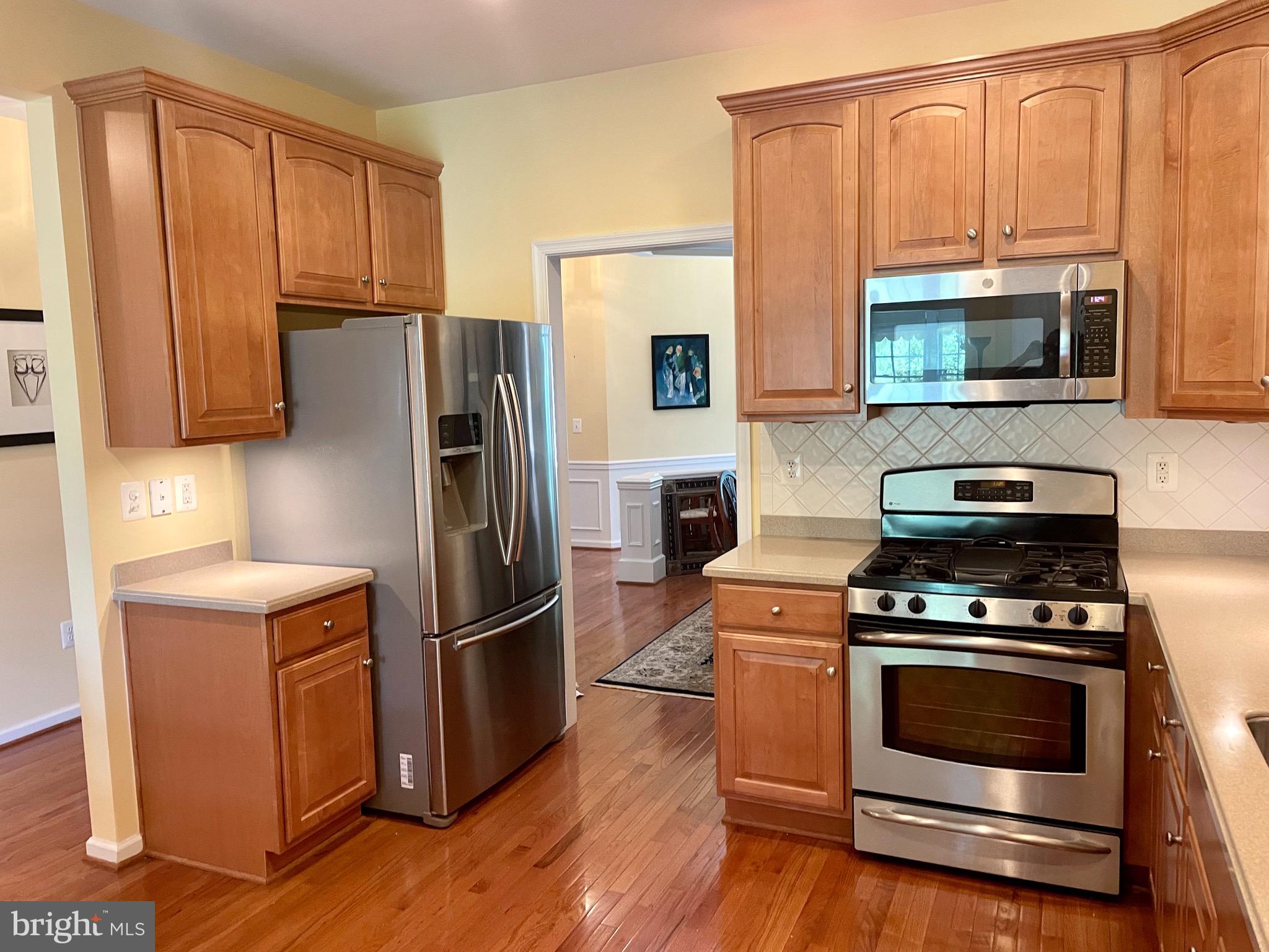 8258 Academy Road, Unit 6 Ellicott City, MD 21043 - Photo 4 of 36 Stainless Steel Appliances & Granite Tops