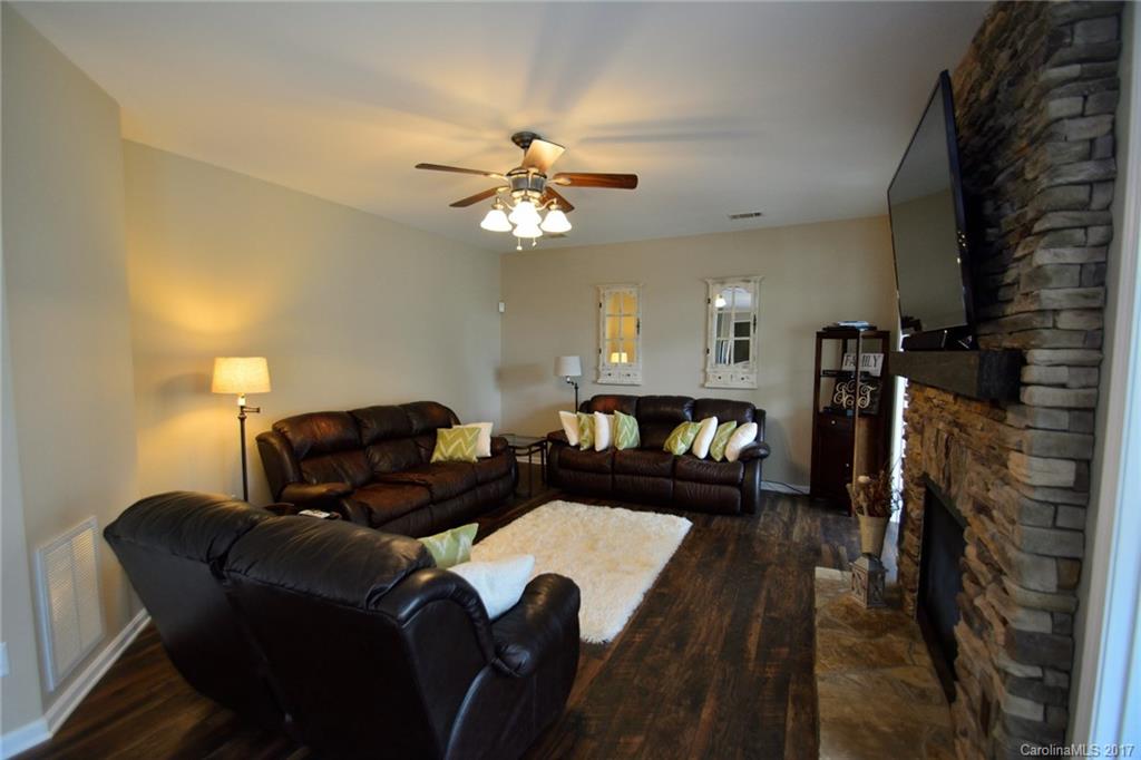 2354 Smith Cove Road Denver, NC 28037 - Photo 9 of 24 Gallery Image 9