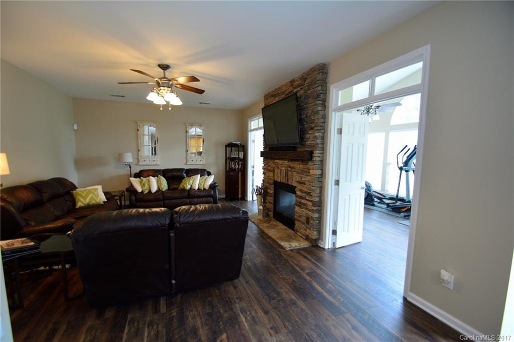 2354 Smith Cove Road Denver, NC 28037 - Photo 10 of 24 Gallery Image 10
