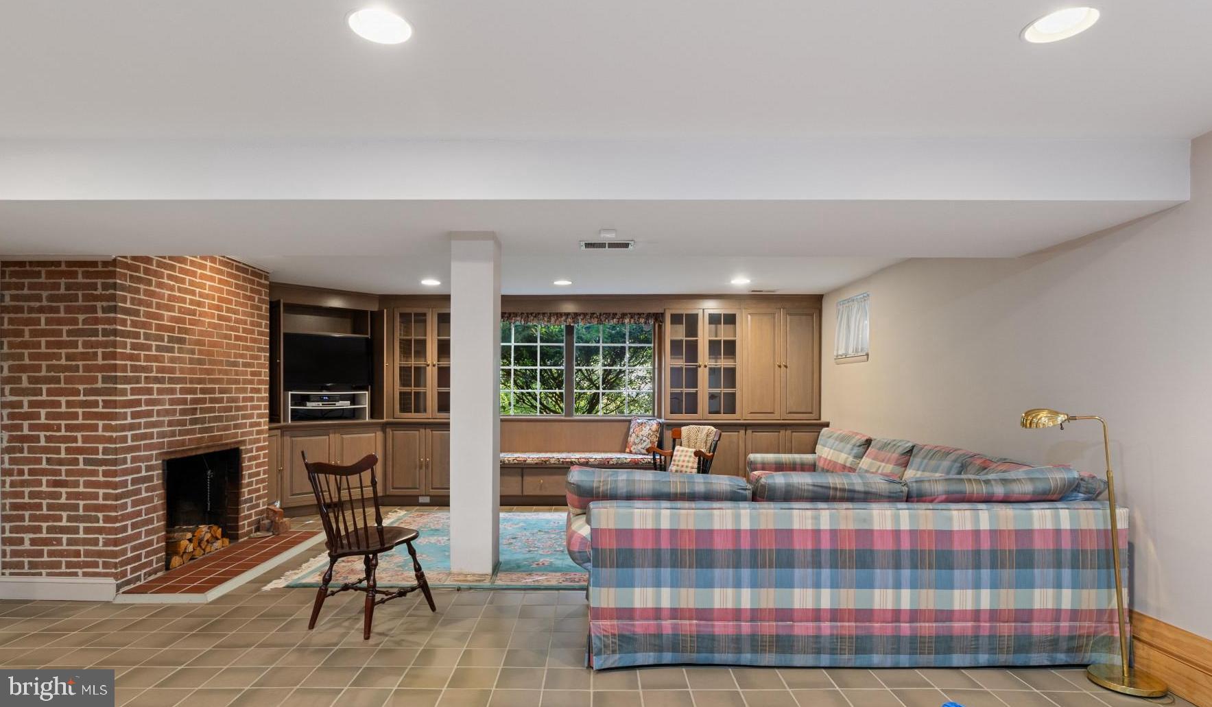 5901 Rustic Lane Elkridge, MD 21075 - Photo 23 of 47 Generously Sized Family Room