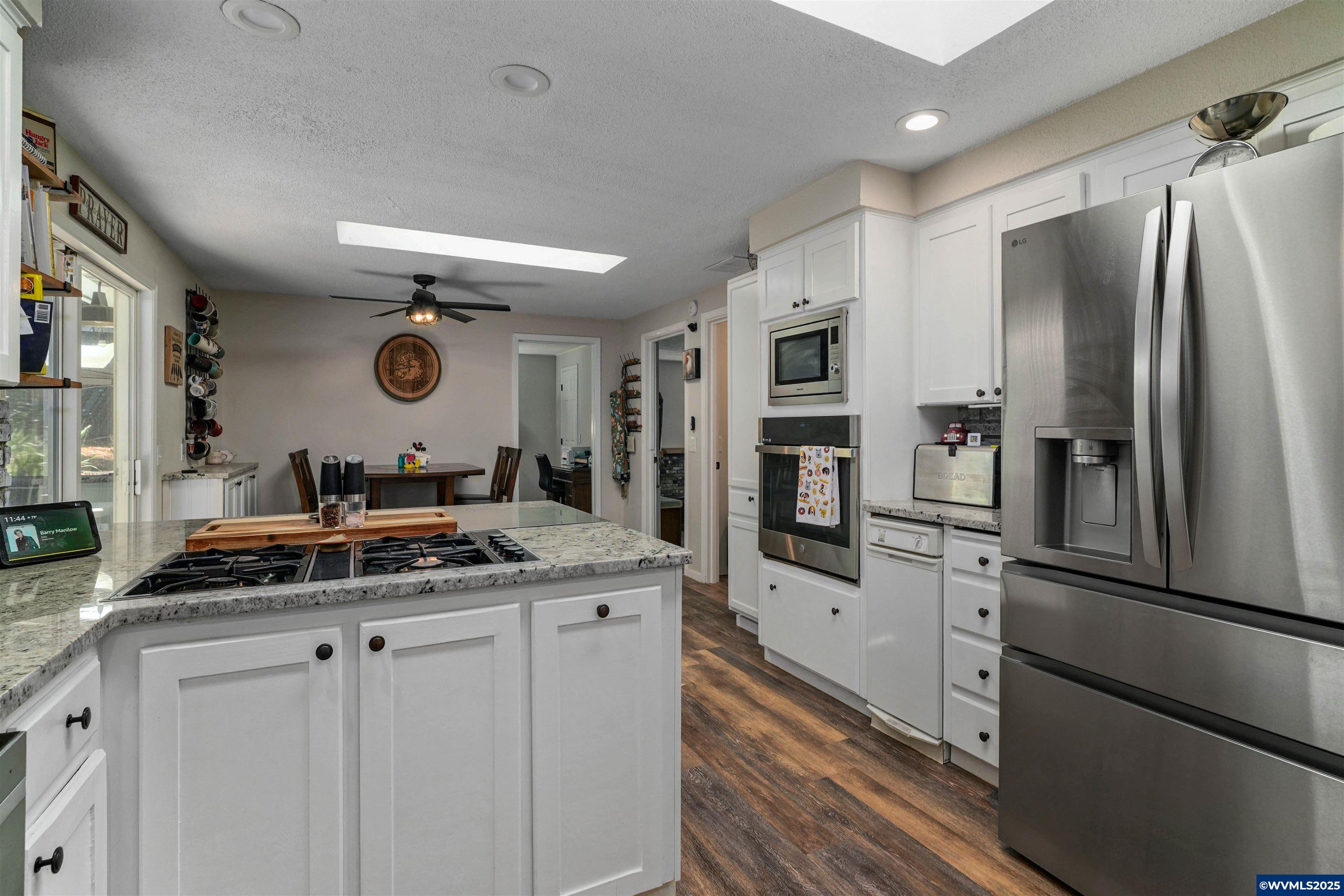 2025 Cole Road South Salem, OR 97306 - Photo 14 of 50