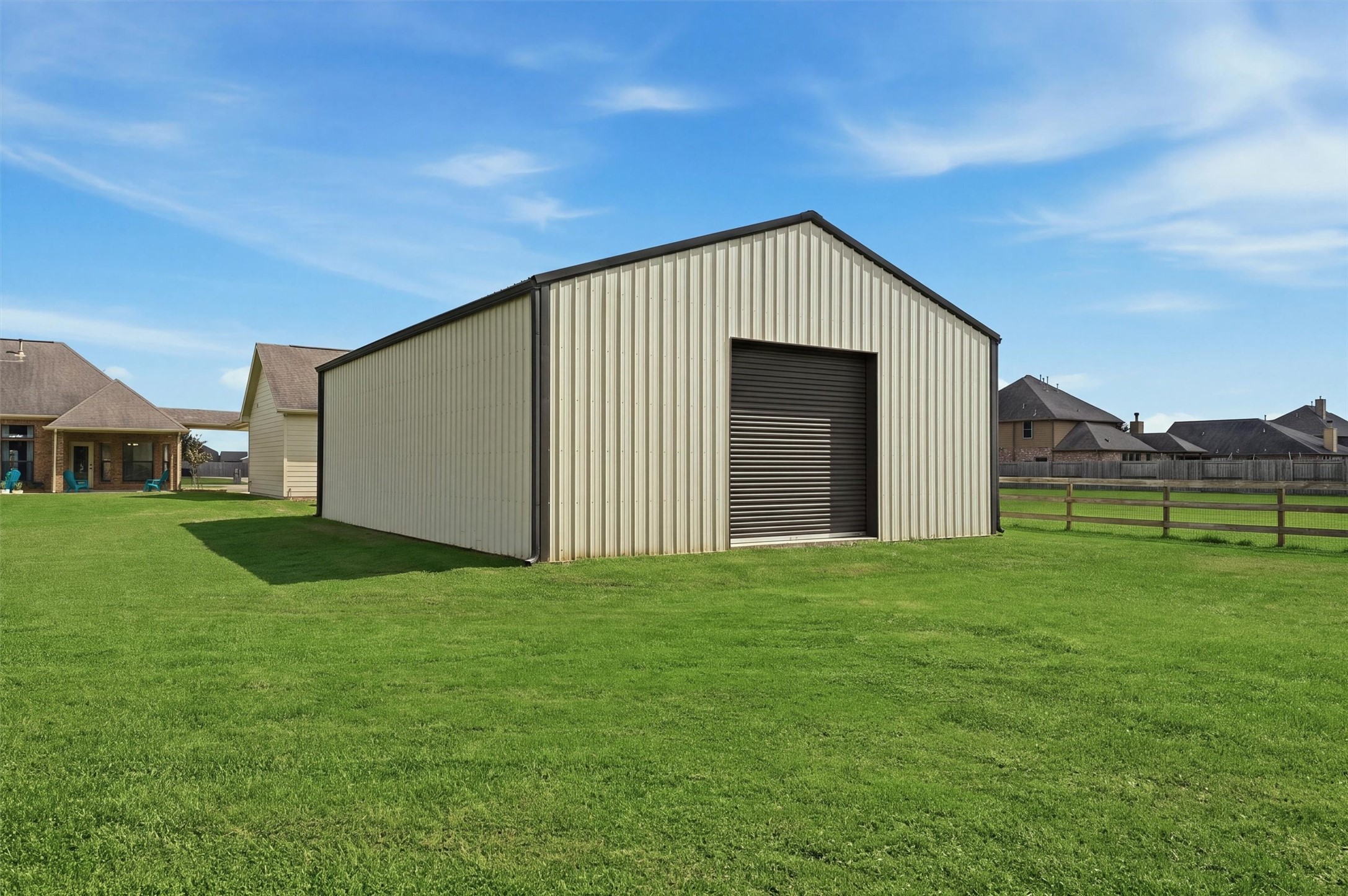 4810 Magnolia Bend Drive Rosharon, TX 77583 - Photo 30 of 40 Spacious metal workshop really adds to the value of this home.