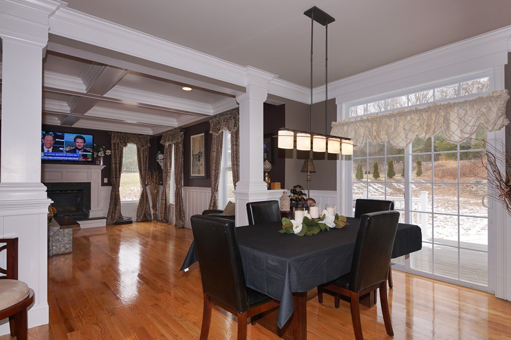 9 Ridgefield Circle Boylston, MA 01505 - Photo 5 of 30 Gallery Image 5