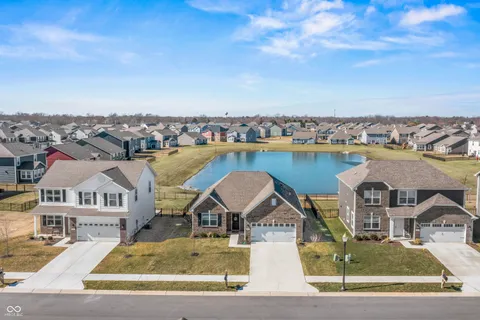 $329,900 | 6664 Dunkirk Drive, McCordsville, IN 46055