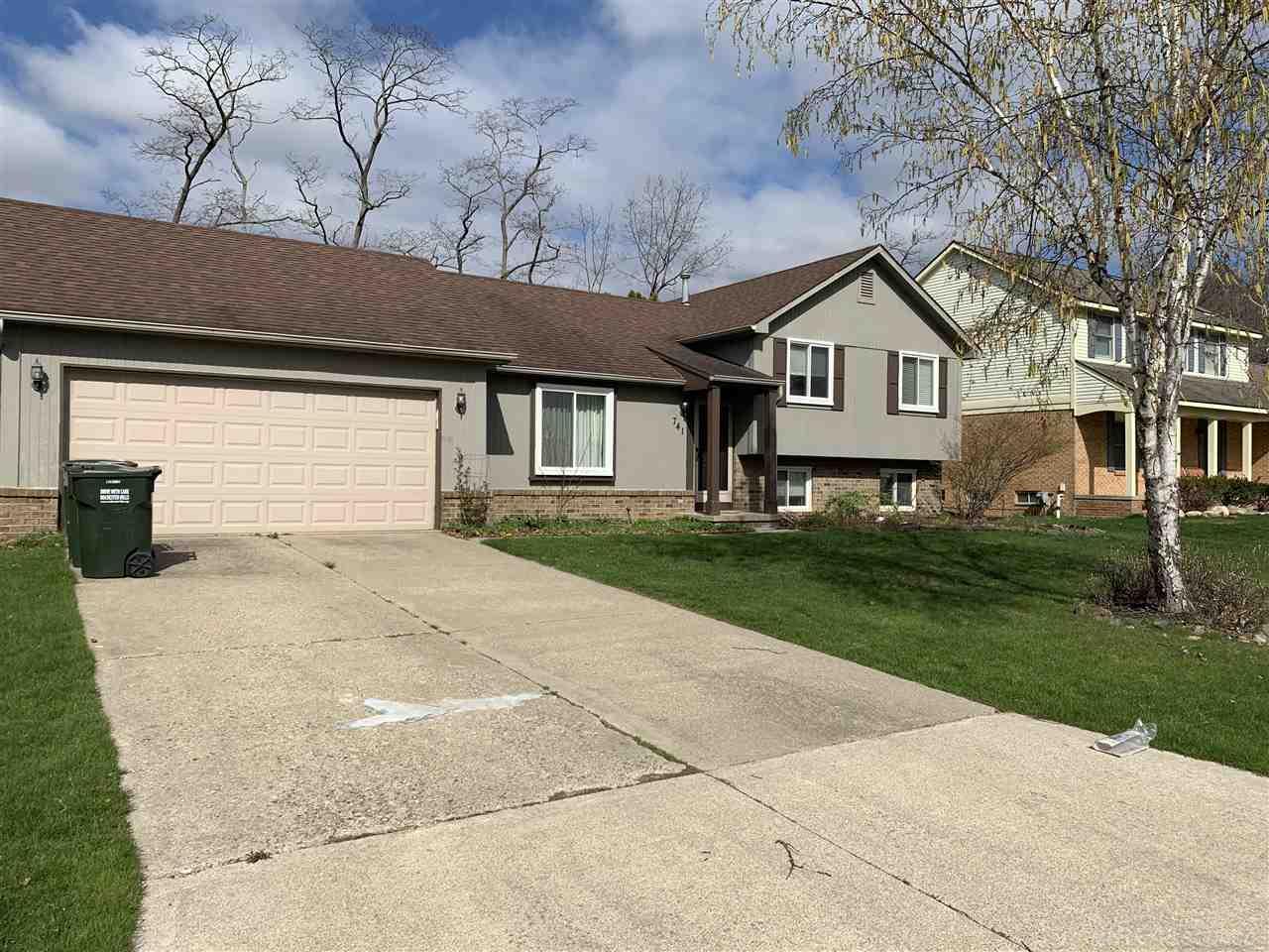 741 Kentucky Drive Rochester, MI 48307 - Photo 2 of 20