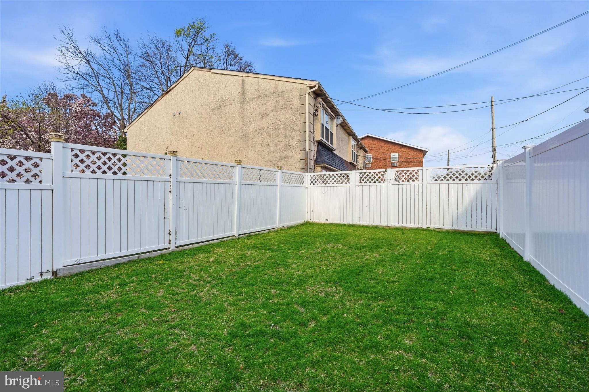 425 Righter Street Philadelphia, PA 19128 - Photo 22 of 35 a view of a backyard of the house