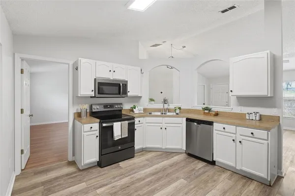$285,000 | 415 Deanna Circle, DeLand, FL 32724