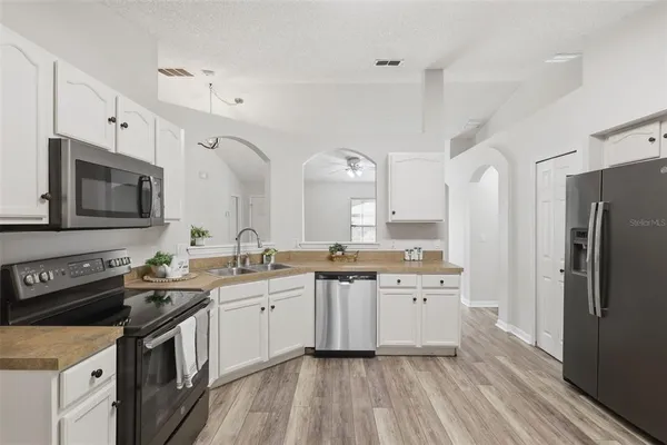 $285,000 | 415 Deanna Circle, DeLand, FL 32724