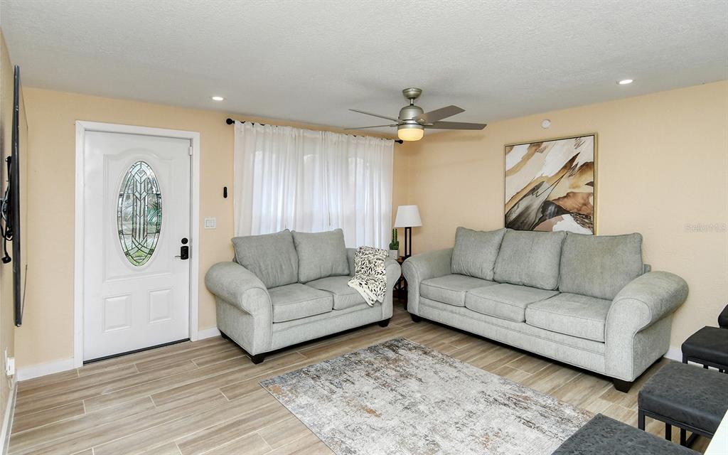 307 Southland Road Venice, FL 34293 - Photo 10 of 56