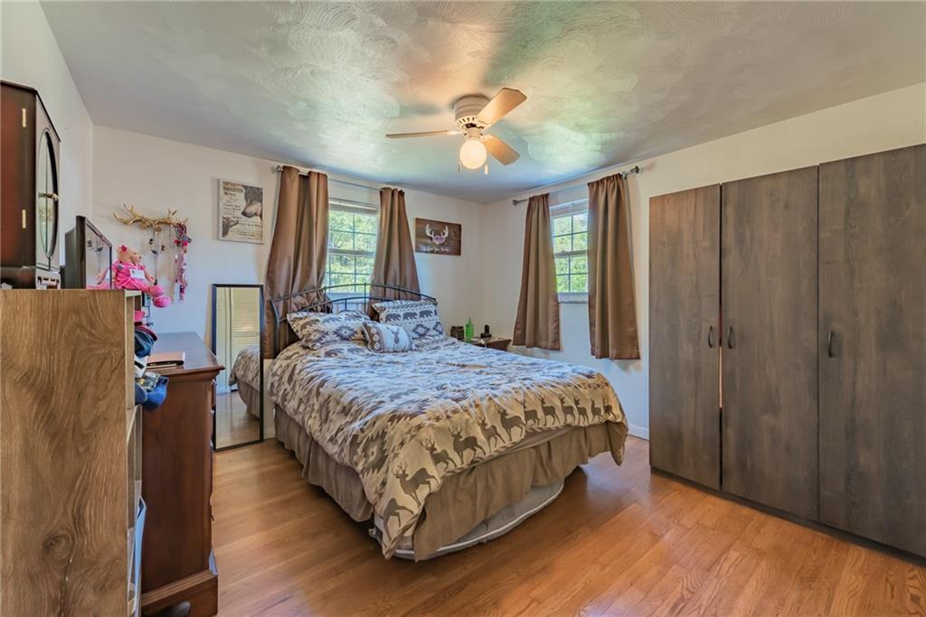 236 McWilliams Road Trafford, PA 15085 - Photo 8 of 25 Master bedroom