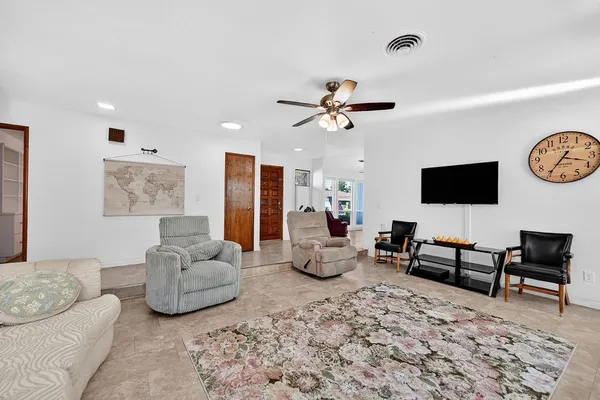 $550,000 | 1660 Stabler Lane, Yuba City, CA 95993