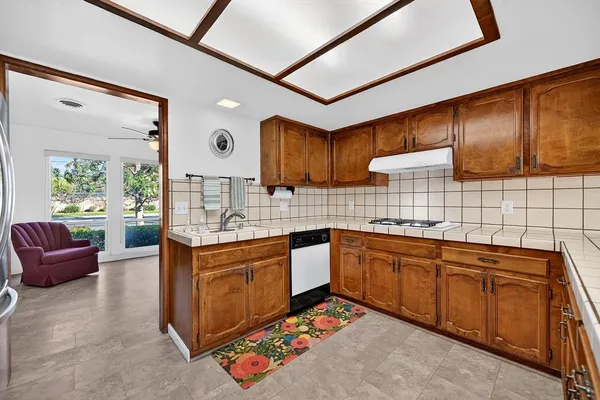 $550,000 | 1660 Stabler Lane, Yuba City, CA 95993