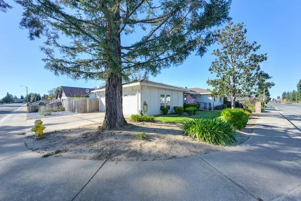 $550,000 | 1660 Stabler Lane, Yuba City, CA 95993