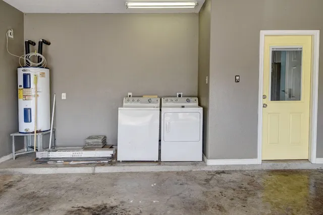 a view of a storage & utility room