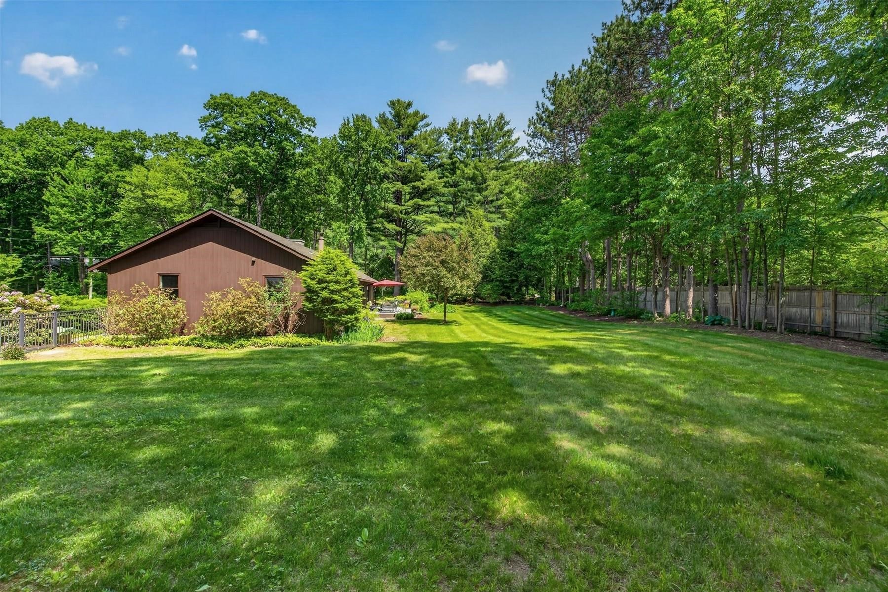 431 Brookwood Rutland, VT 05701 - Photo 4 of 52