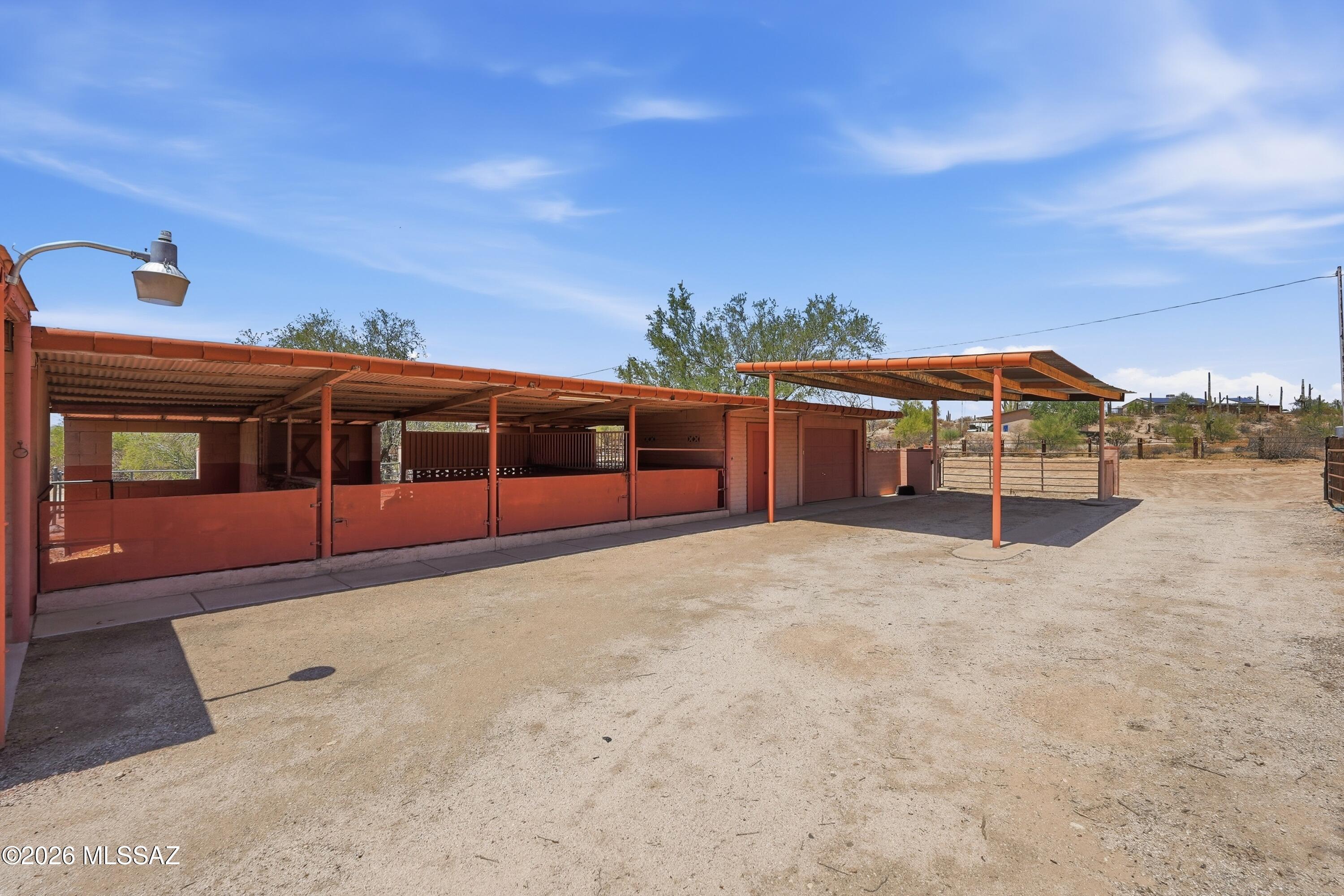 5000 West Cortaro Farms Road Tucson, AZ 85742 - Photo 35 of 40 Horse barn