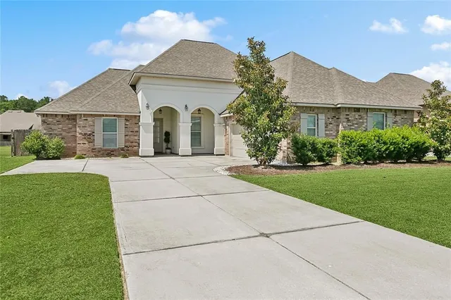 $325,000 | 20299 Camden Lane, Hammond, LA 70403