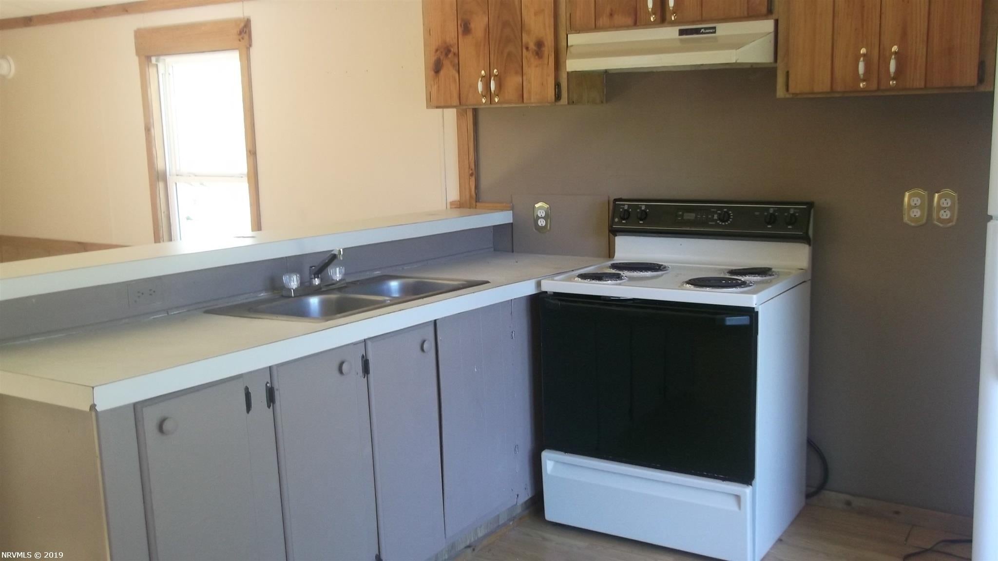 733 Ridgeview Road Northwest Floyd, VA 24091 - Photo 4 of 16 Gallery Image 4