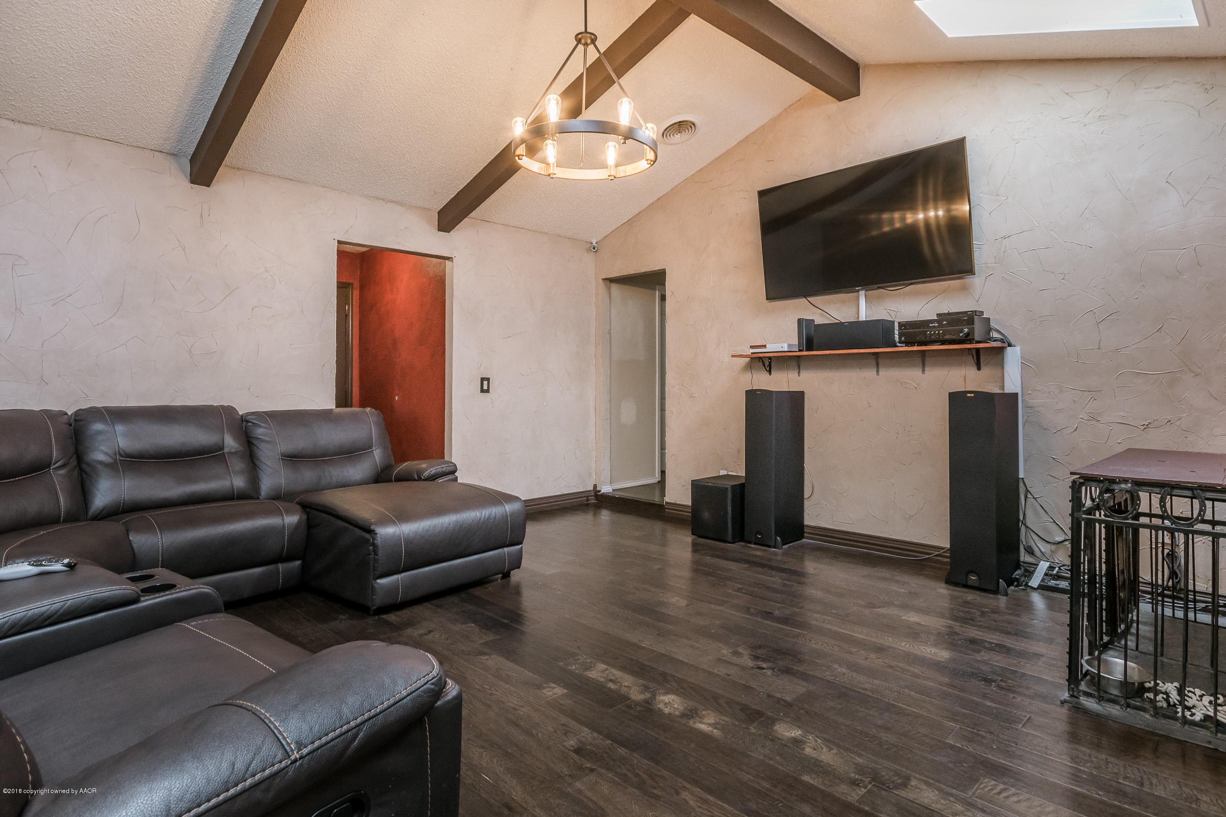 5332 Whitney Lane Amarillo, TX 79110 - Photo 4 of 17 a living room with furniture and a flat screen tv