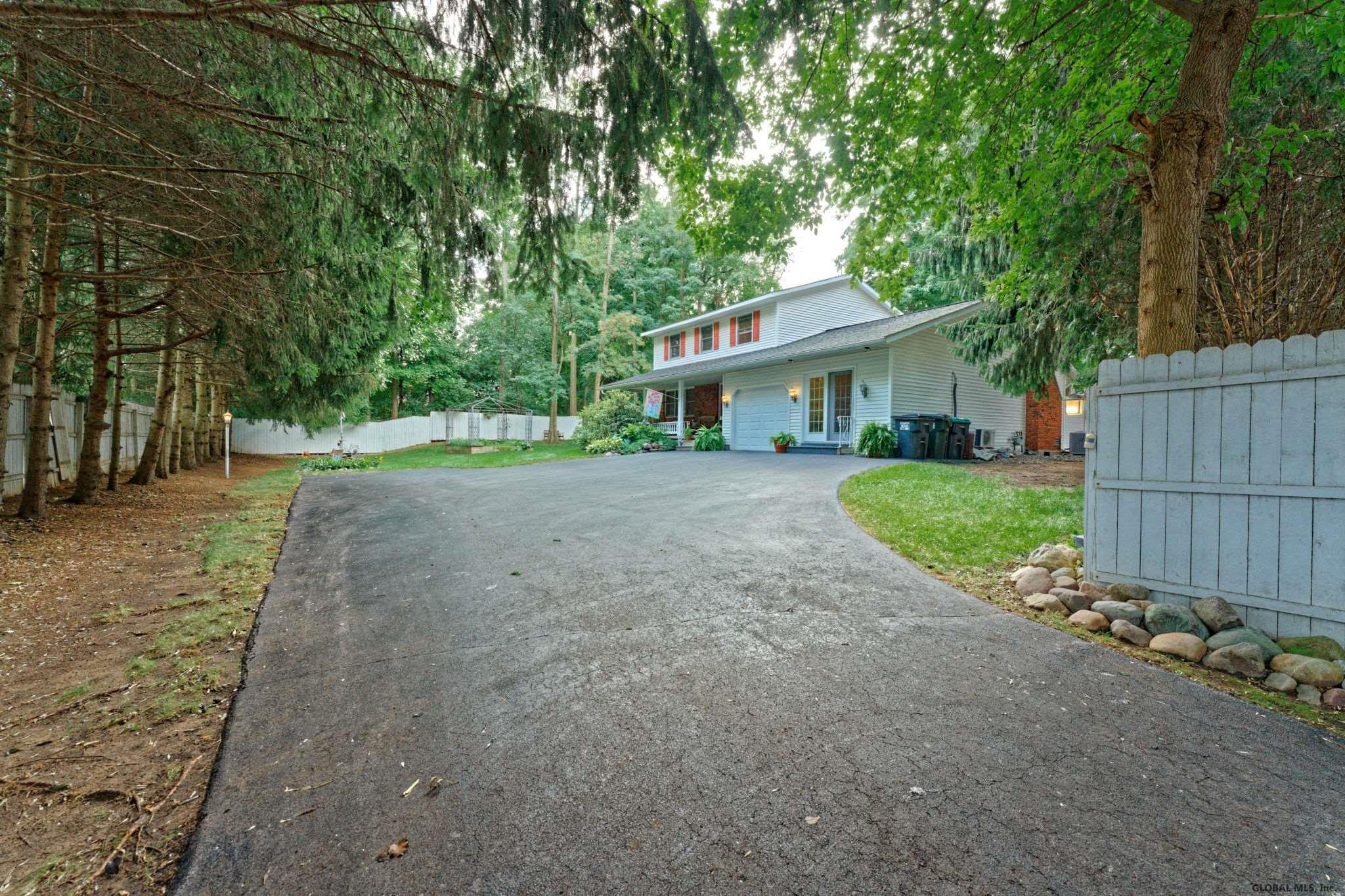 108 Peyton Road Rotterdam, NY 12303 - Photo 3 of 26 Photo 3